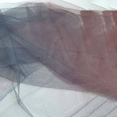 Perla molle di nylon Mesh Fabric del tessuto di 100% Tulle Rolls Tulle