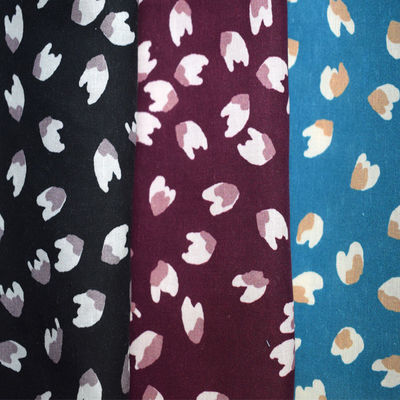 Prodotto intessuto tessuto molle del vestito dalla camicia dell'abbigliamento di Tulle Tencel di miscela della saia del cotone