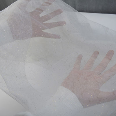 Filo di ordito molle di nylon del tessuto di 100% Tulle tricottato per i vestiti da sposa nuziali