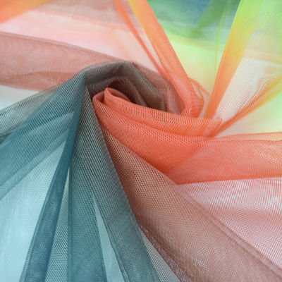 Tessuti molli 100% di PolyesterTextile del tessuto di Tulle di illusione di allungamento