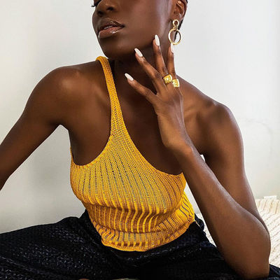Donna della maglietta della blusa impiombata irregolare stretto sostenibile