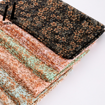 Comercia il panno all'ingrosso popolare di Tulle Mesh For Dresses Polyester Tulle di progettazione del tessuto del ricamo della rete di modo
